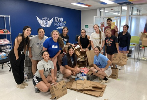 Volunteers at Salud Center